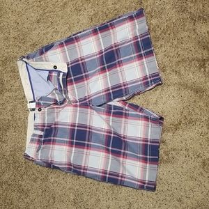 American Eagle Plaid Shorts. Size 36. Good Condition.
